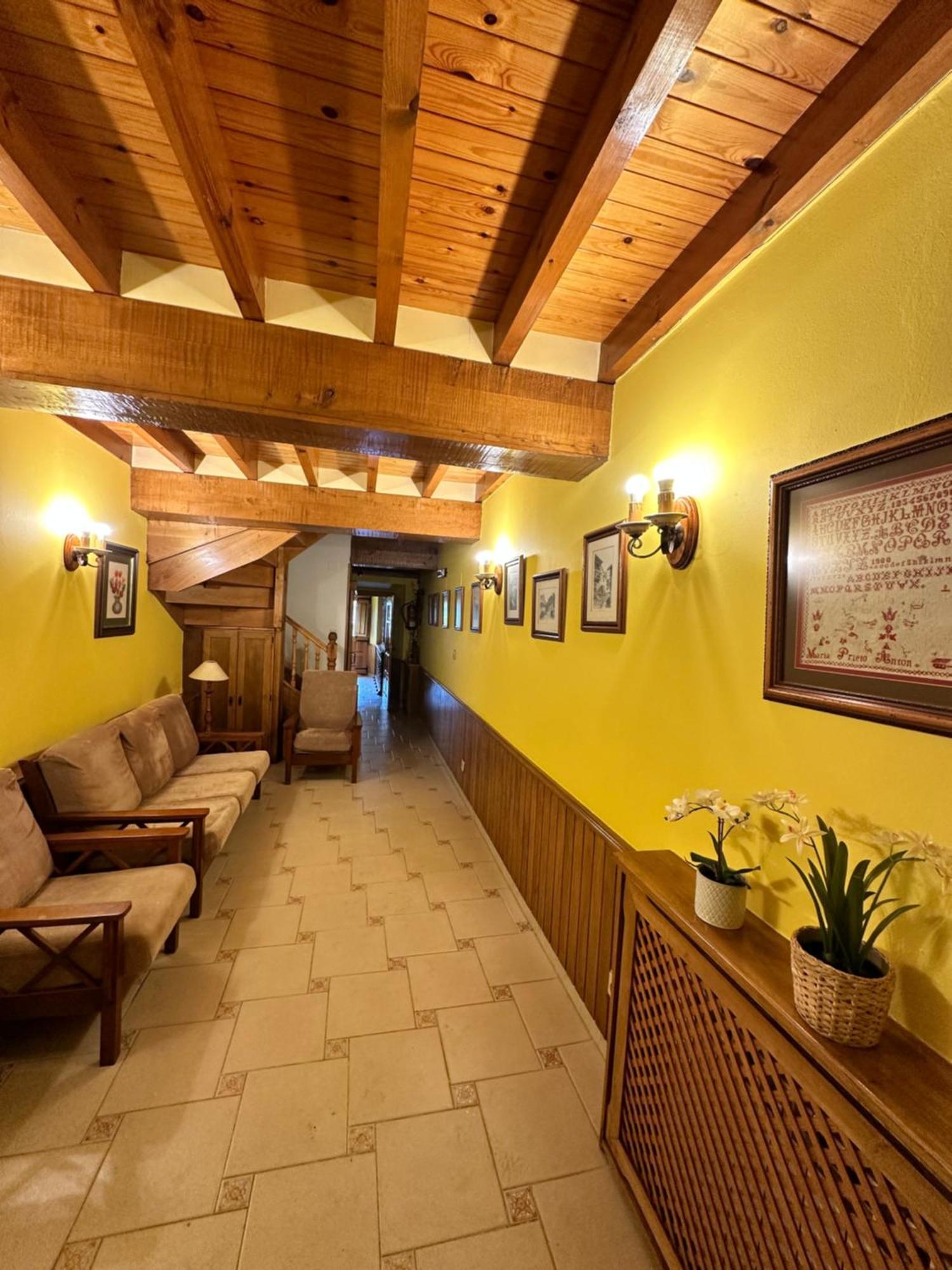 Casa Rural El Torrejon Guest House อาเรนัส เด กาบราเลส ภายนอก รูปภาพ