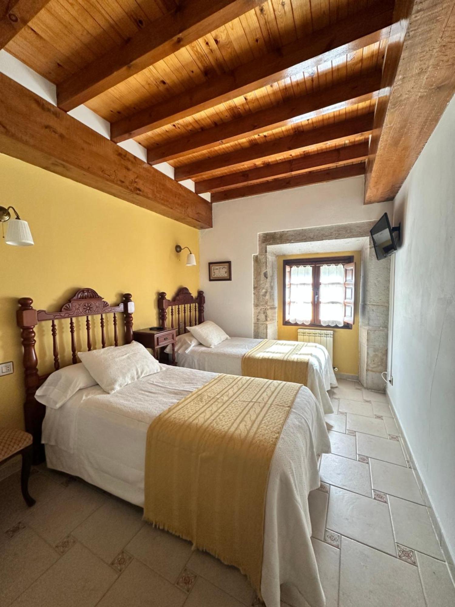 Casa Rural El Torrejon Guest House อาเรนัส เด กาบราเลส ภายนอก รูปภาพ